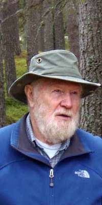 Dick Balharry, British conservationist, dies at age 77